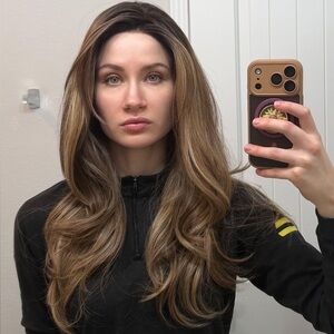 Petite Meghan brunette csc